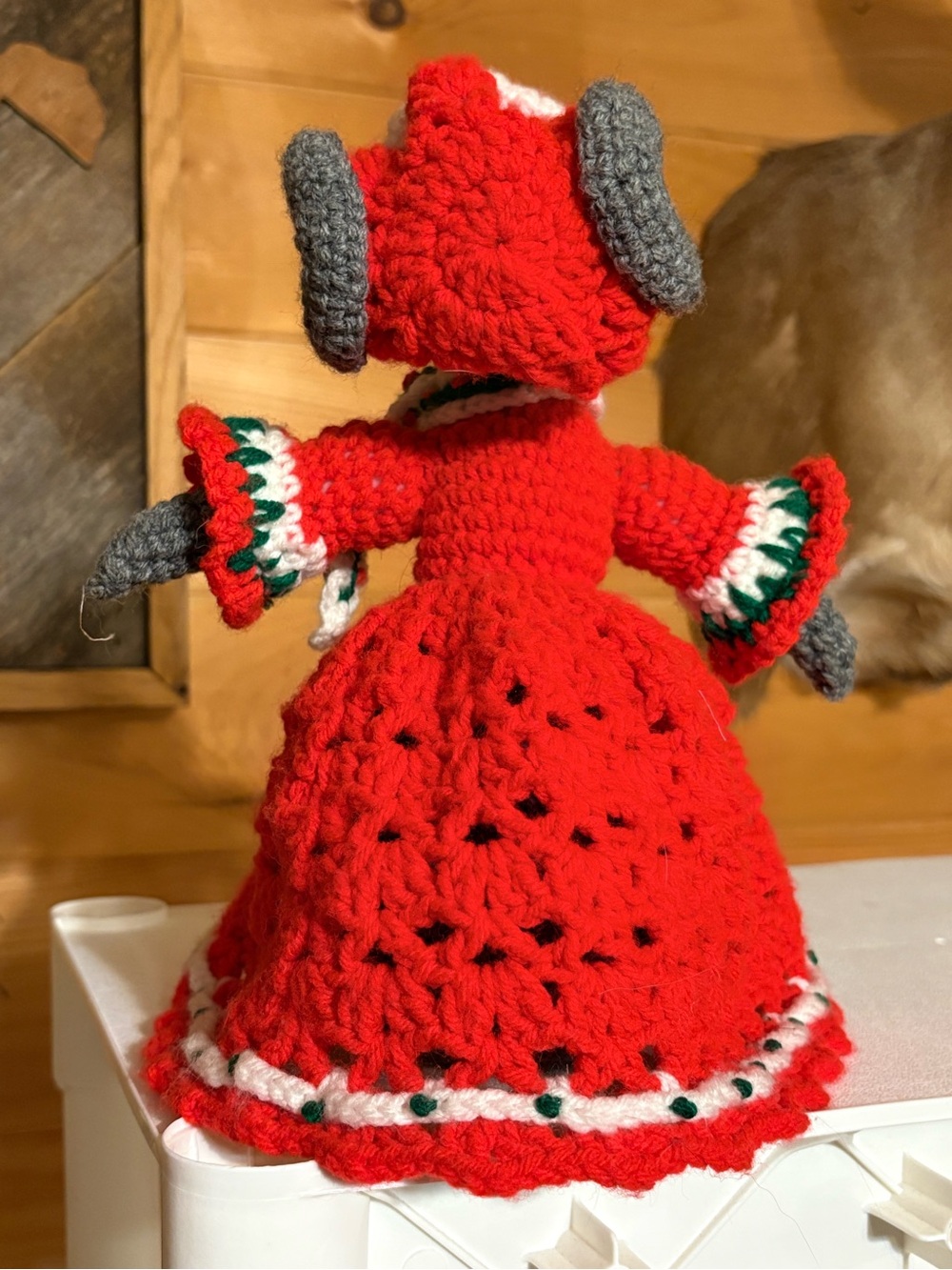 Hand Crafted Christmas Mama Mouse Crochet Vintage Grandmacore Farmhouse - Picture 3 of 7